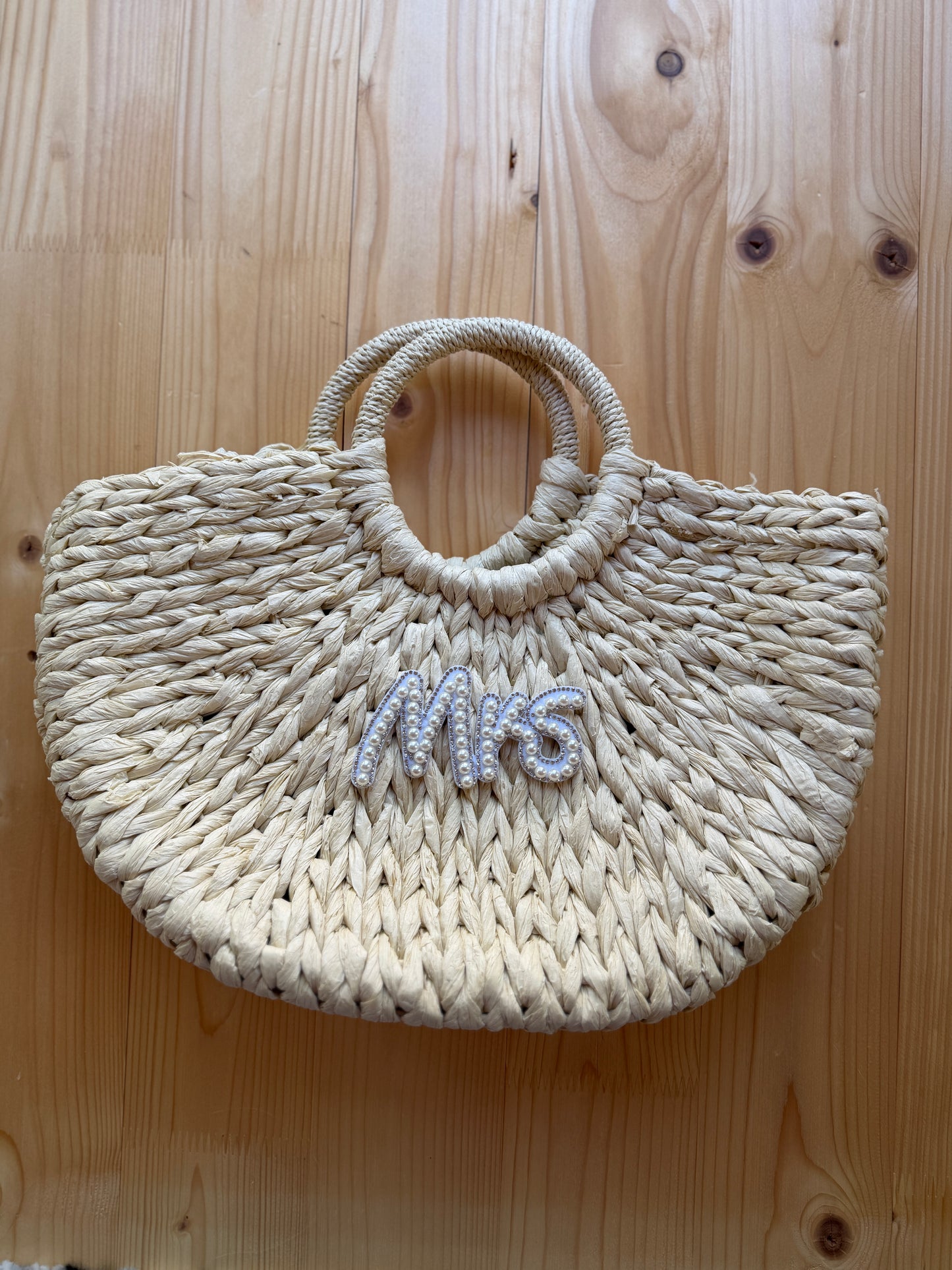 Large straw ivory handbag