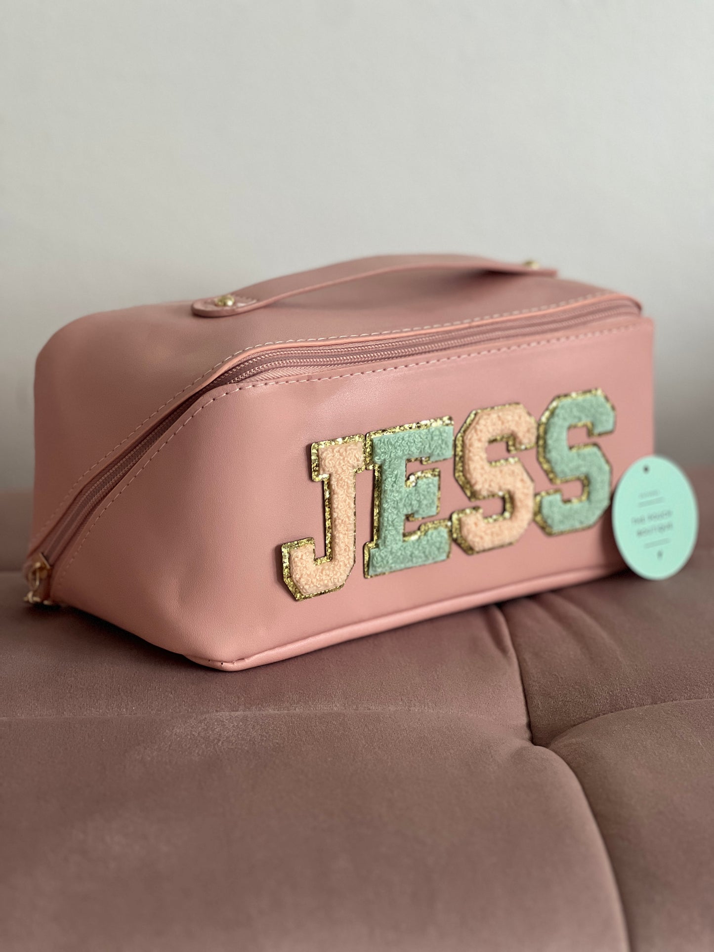 Peachy Pink: Makeup Bag
