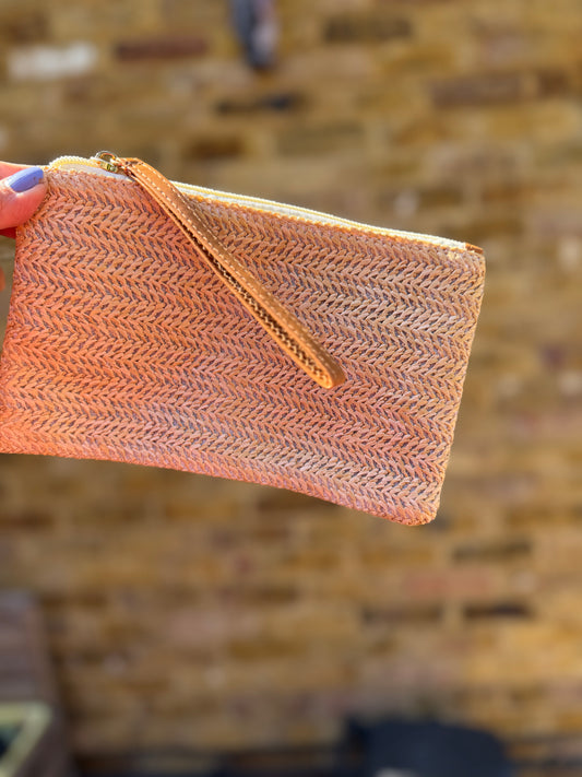 Wristlet straw mini clutch bag